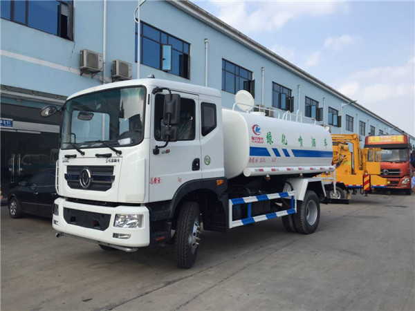 東風(fēng)多利卡綠化灑水車 廠家直供價(jià)格與選購(gòu)指南